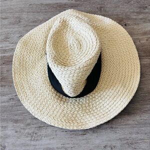 TORRID Straw Hat Wide Brim Paper Beige Black Womens M/L Beach Vacation Yachting